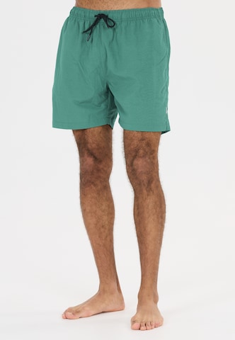 NOU Board shorts 'Eyemouth V2' in Green: front