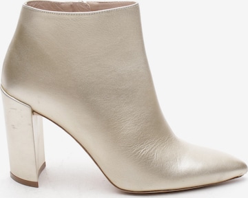 Stuart Weitzman Dress Boots in 37 in Silver: front