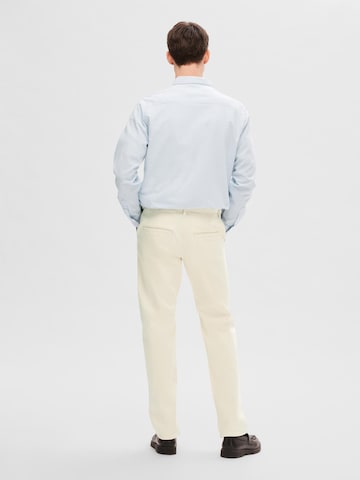 smėlio SELECTED HOMME Standartinis „Chino“ stiliaus kelnės 'Dave'