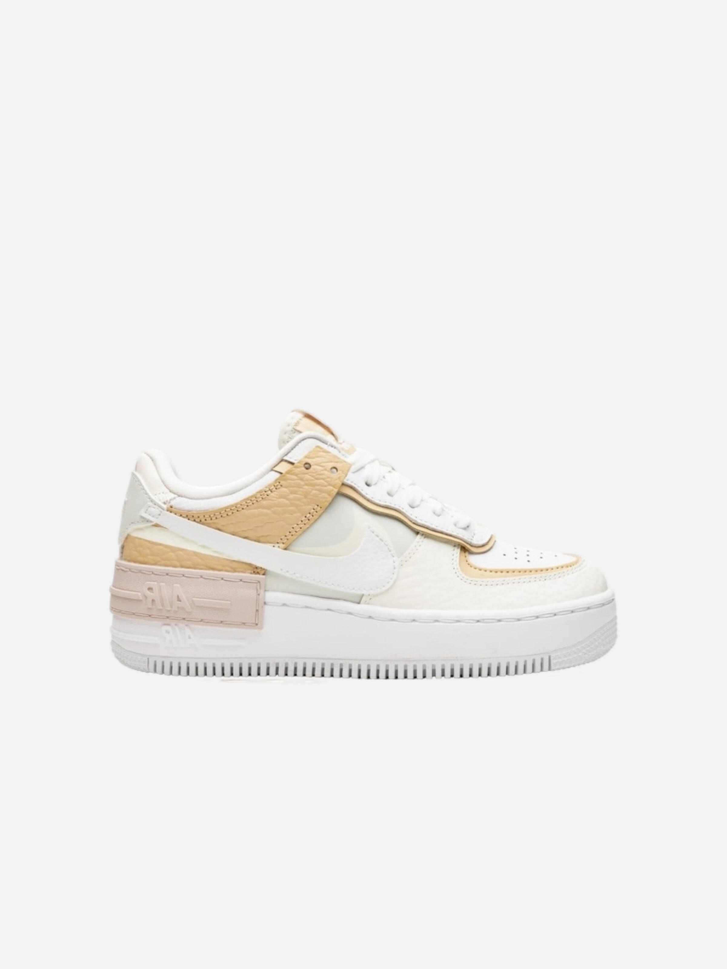 Baskets basses 'Air Force 1 Shadow Spruce' NIKE en beige : devant