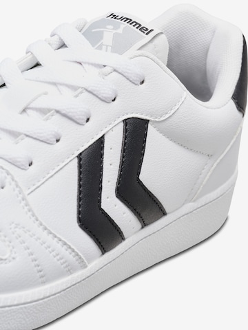 Chaussure de sport Hummel en blanc