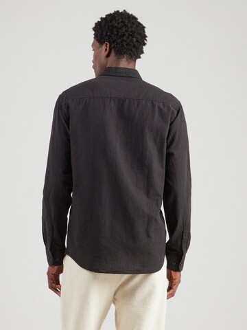 Coupe regular Chemise 'SLHSUN' SELECTED en noir