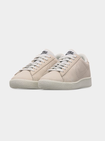 Baskets basses 'CLASSIC' Nike Sportswear en beige