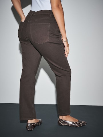Next Slimfit Jeans in Bruin