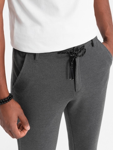 Ombre Slimfit Sporthose‌ in Grau