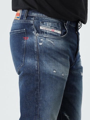 Coupe slim Jean '2019 D-STRUKT' DIESEL en bleu