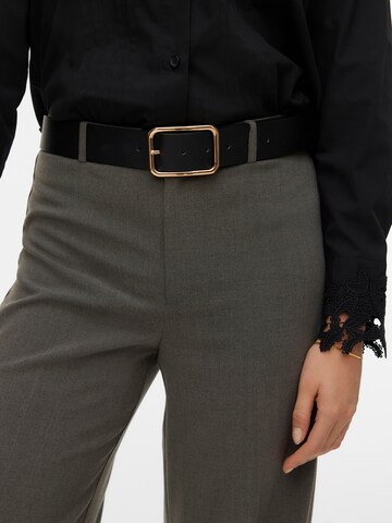 Regular Pantalon à plis 'VMTEXAS' VERO MODA en gris