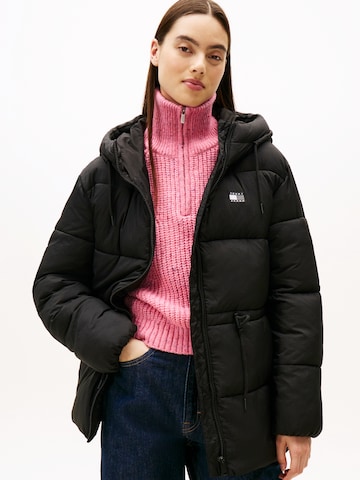 Tommy Jeans Talvitakki värissä musta: etupuoli
