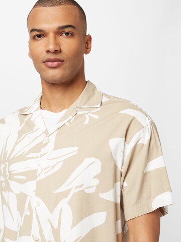 JACK & JONES Comfort fit Button Up Shirt in Beige