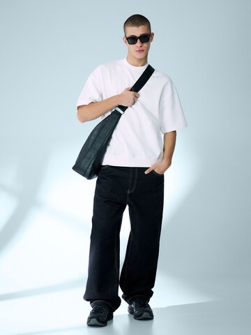 Bershka Суичър в бяло