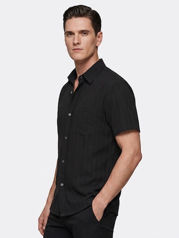 ALLTHEMEN Comfort fit Button Up Shirt 'Schwung' in Black