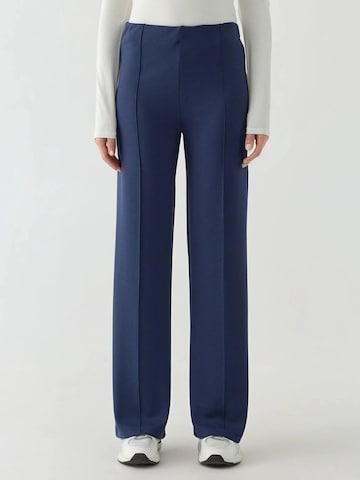 Hiccup Regular Pants in Blue: front