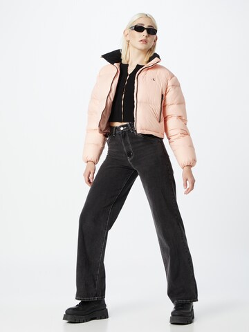 Geacă de primăvară-toamnă de la Calvin Klein Jeans pe roz