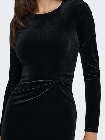 ONLY Dress 'ONLSMOOTH' in Black: front