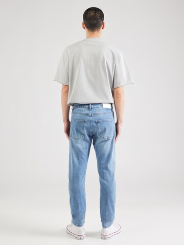 regular Jeans di Elias Rumelis in blu