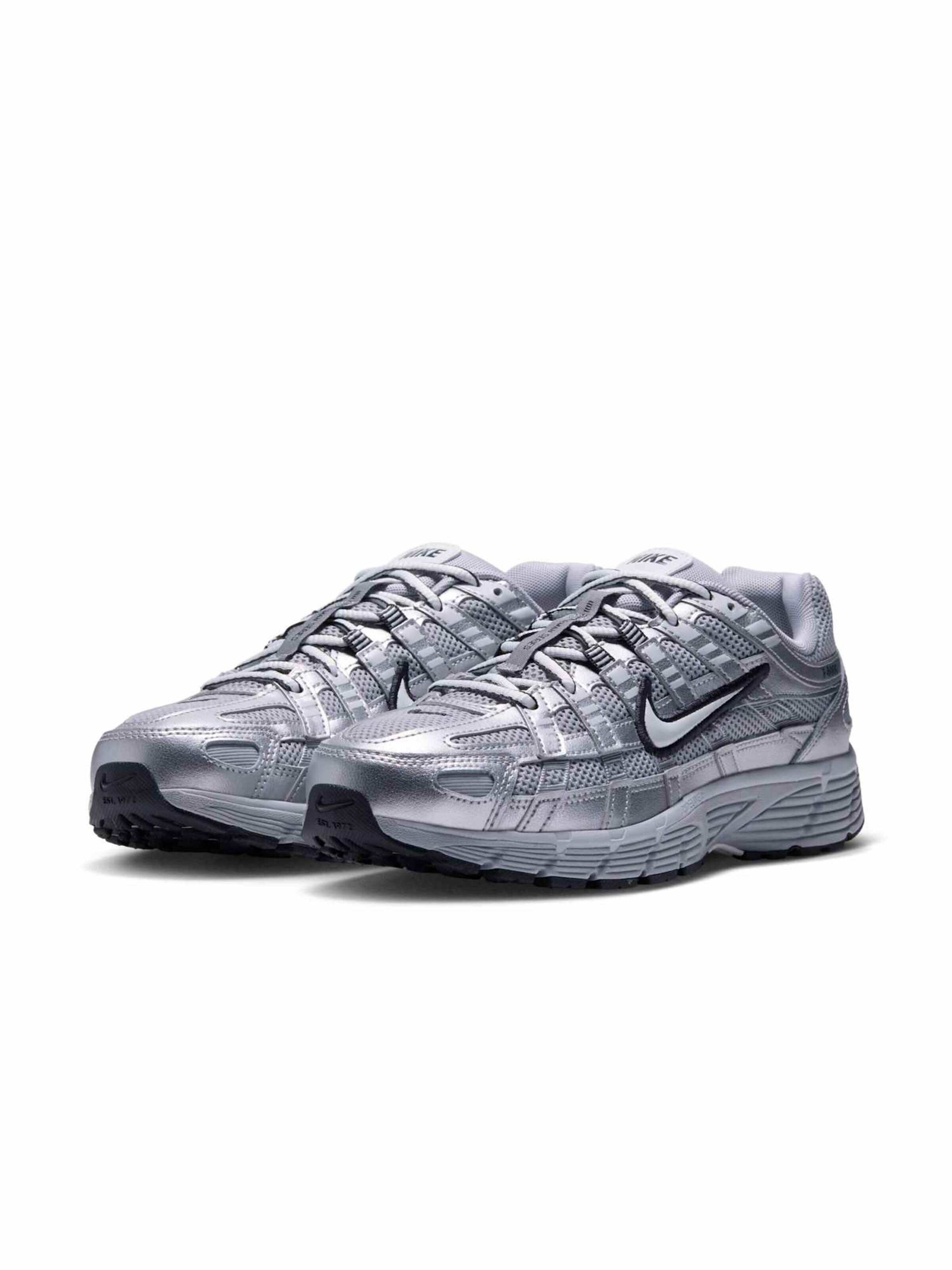 NIKE Športové šnurovacie topánky 'P-6000' - Sivá