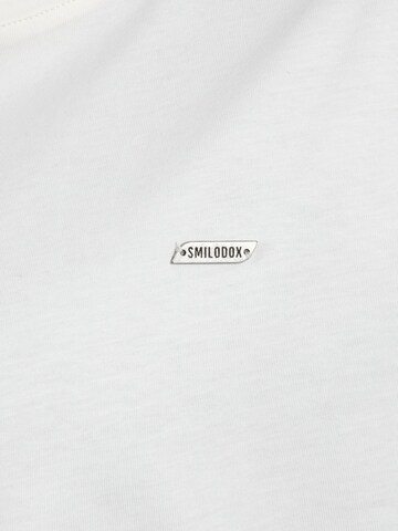 Smilodox Oversize T-Shirt Lyanna in Weiß