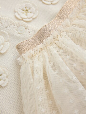 Next Set in Beige