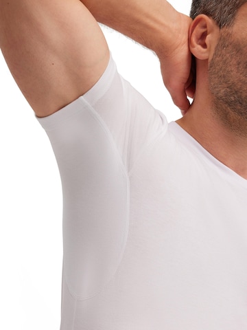 FALKE Undershirt in White