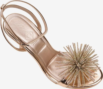 Desa Strap Sandals 'Pumps' in Gold: front