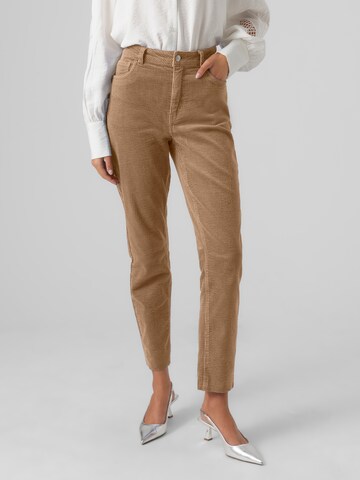 Regular Pantalon 'BRENDA' VERO MODA en beige : devant