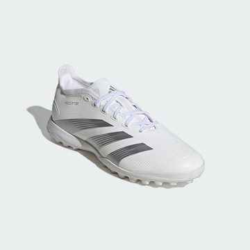 Chaussure de foot 'Predator 24 League Low TF' ADIDAS PERFORMANCE en blanc