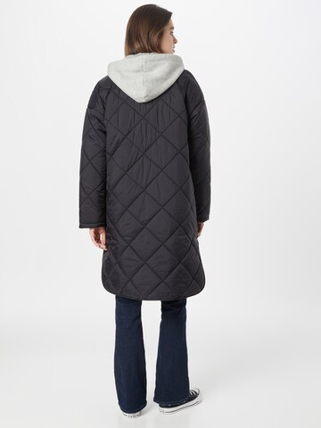 ESPRIT Between-Seasons Coat 'Dia' in Black