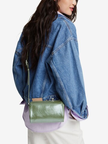 ESPRIT Shoulder Bag in Green: front