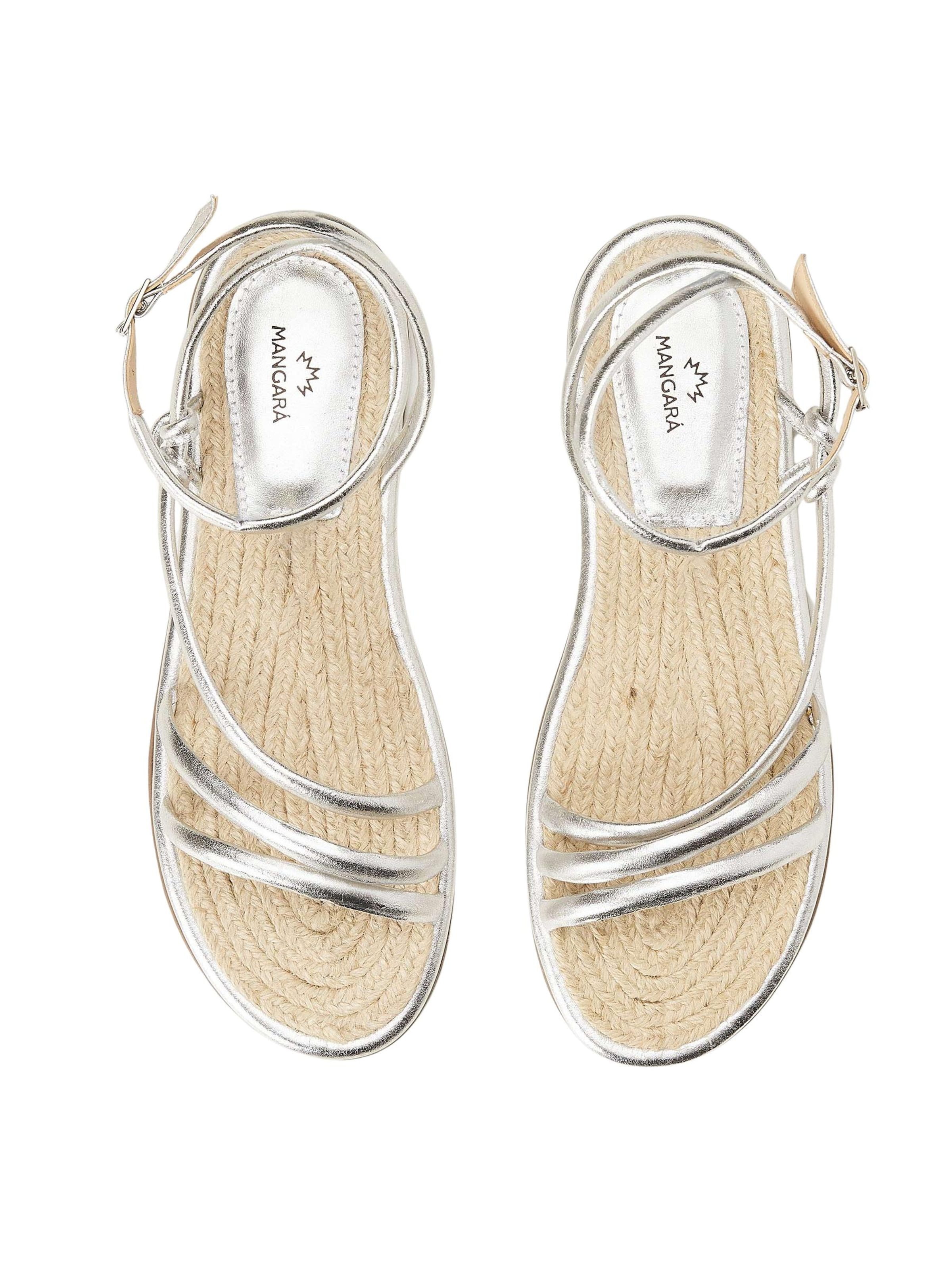 Sandalo con cinturino 'Angico Damen Riemensandalen Leder Silber Flach' di Mangara Atelier in argento