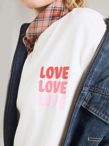 JDY Μπλουζάκι 'JDYCARLA' σε λευκό