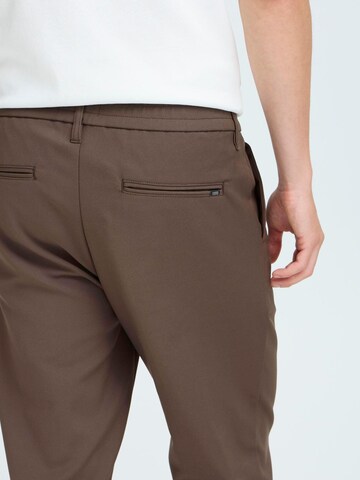 Tapered Pantaloni chino ' CFMarc ' di Casual Friday in verde