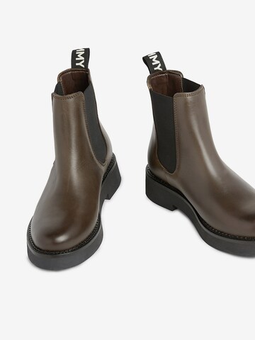 Tommy Jeans Chelsea Boots in Brown