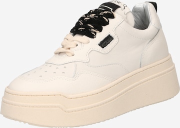 MJUS حذاء رياضي بلا رقبة 'LIBO' بلون أبيض: الأمام