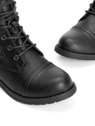 Dream Pairs Lace-Up Ankle Boots in Black