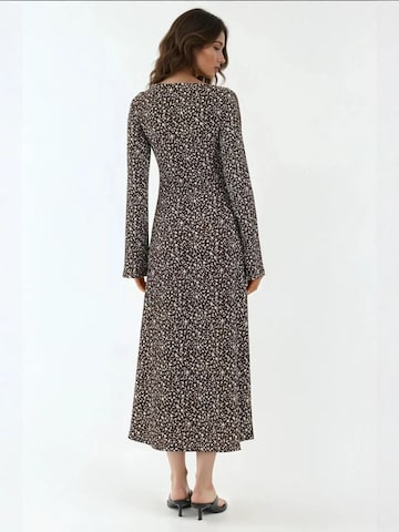 Hiccup - Vestido em castanho