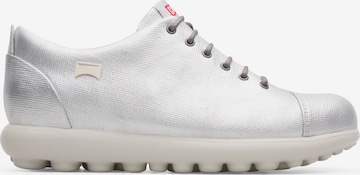 Baskets basses 'Pelotas Mistol' CAMPER en gris