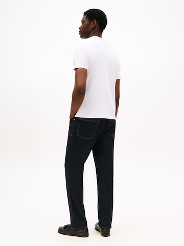 TOMMY HILFIGER T-shirt 'BRAND LOVE' i vit