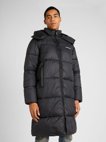Pegador Ανοιξιάτικο και φθινοπωρινό παλτό σε μαύρο: μπροστά