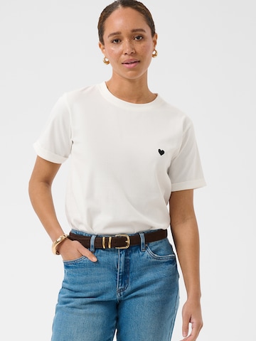 Tricou 'KAHeart' de la Kaffe pe alb: față