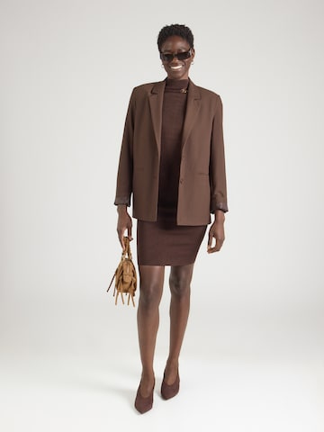 GUESS by Marciano Gebreide jurk 'KAEDA' in Bruin