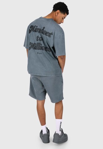 Dropsize T-shirt 'Mindset' i grå