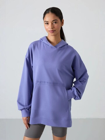 Tommy Life Sweatshirt in Purple