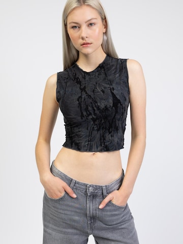 BROKE + SCHÖN Top in Black