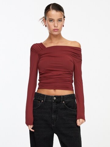 T-shirt Pull&Bear en marron : devant