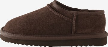 Next - Zapatillas de casa en marrón: frente
