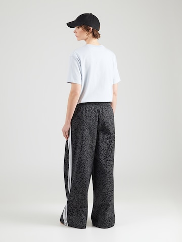 ADIDAS ORIGINALS - Pierna ancha Vaquero 'FBD' en negro