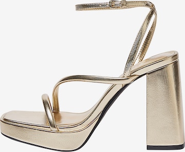 Pull&Bear Sandals in Gold: front