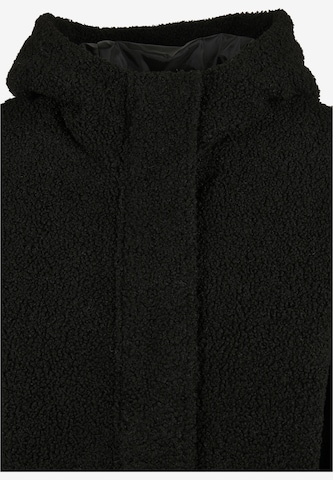 Urban Classics Jacke in Schwarz