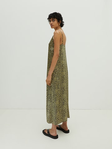 EDITED فستان 'Amani' بلون ألوان ثانوية