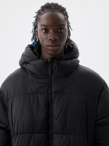 Pull&Bear Winter jacket in Black